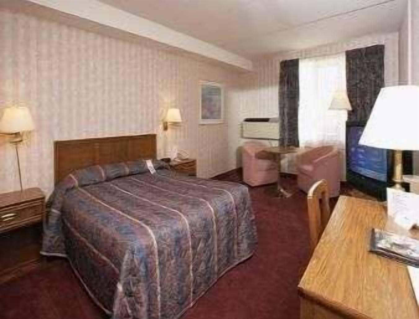 Travelodge By Wyndham Niagara Falls Lundys Lane Zewnętrze zdjęcie