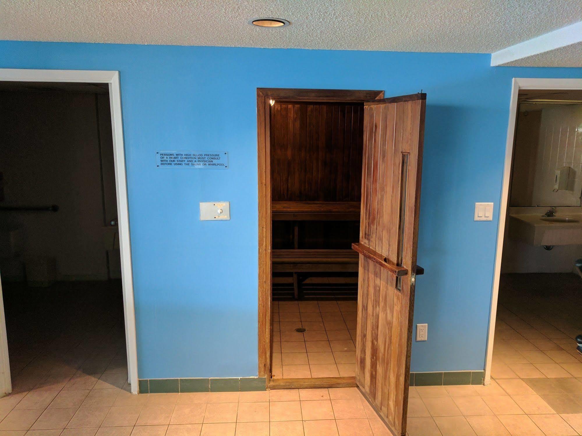 Travelodge By Wyndham Niagara Falls Lundys Lane Zewnętrze zdjęcie