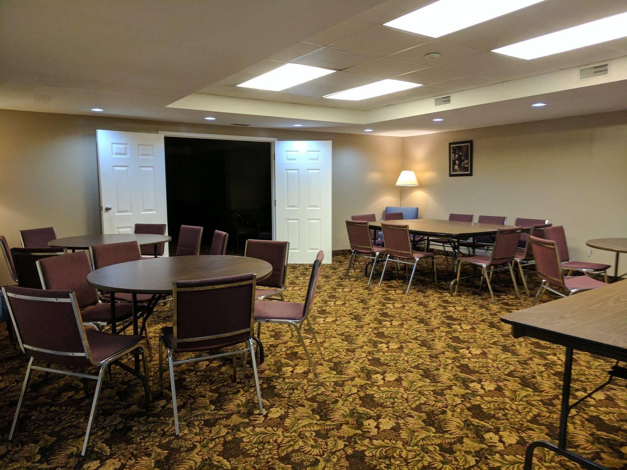 Travelodge By Wyndham Niagara Falls Lundys Lane Zewnętrze zdjęcie